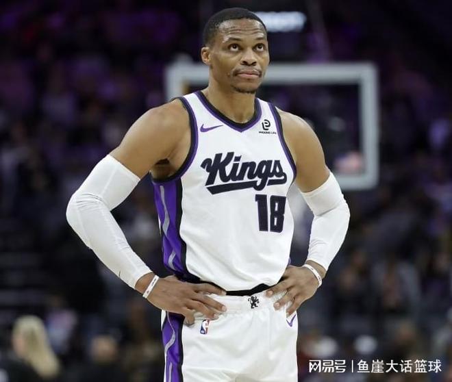 完勝！拉文42+5德羅贊13+6，威少12+10里程碑，勇士棄將全隊最低