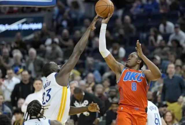 进攻效率全面碾压16勇 雷霆赛季狂飙直指74胜