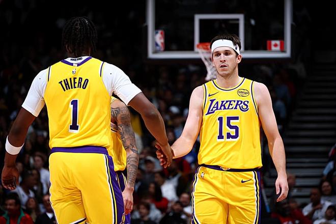 防守能力出色還有一點得分能力，湖人接下來會重用這位側翼新秀嗎