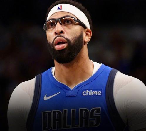 复出仅得12分5篮板5助攻，安东尼戴维斯确实应该被生意！