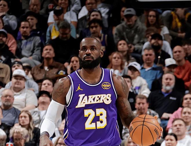 復(fù)出后8勝2負(fù)！連續(xù)兩場(chǎng)帶替補(bǔ)反超！詹姆斯帶隊(duì)能力太強(qiáng)了！