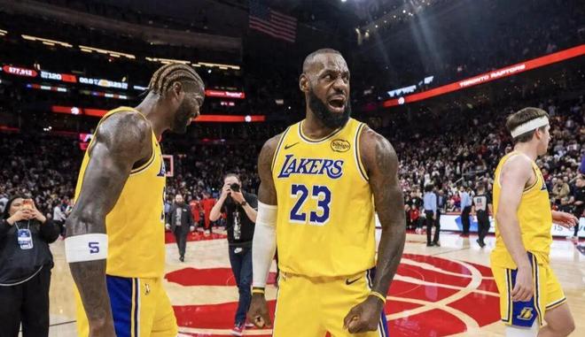 雷迪克太保守了，老套路输球第一节狂轰滥炸，回过头防守端各种送