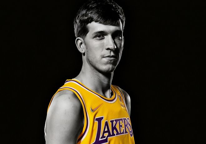 28分16助+壓哨絕殺！里夫斯刷爆紀錄，拉拉維亞覺醒，湖人好消息