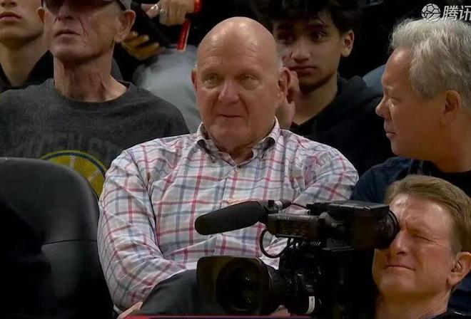 半場20！半場掛0！09雙雄同病不同命！