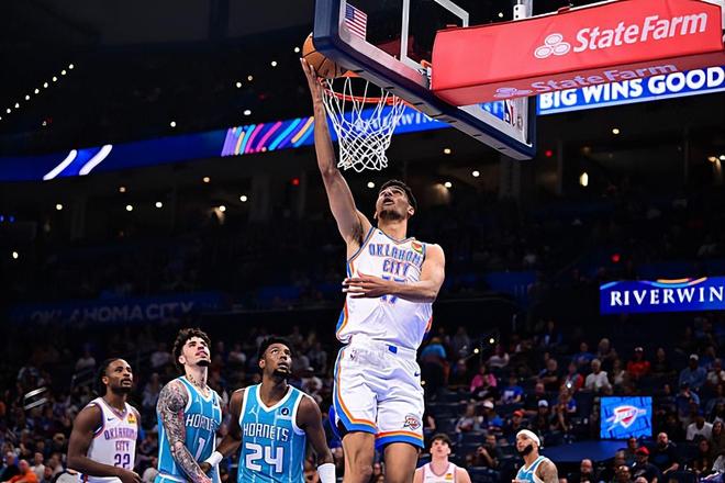 次轮秀遭遇重伤赛季报销，勇士迅速签下了前雷霆替补内线？