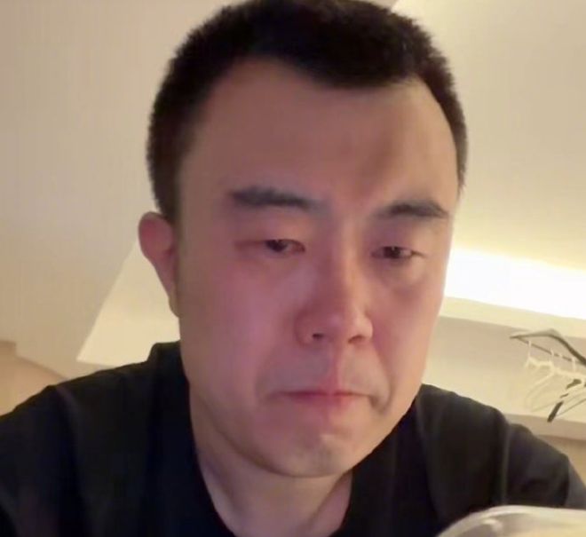 韓德君淚灑直播間：即將38歲透露將退役 18年一人一城率隊(duì)奪4冠