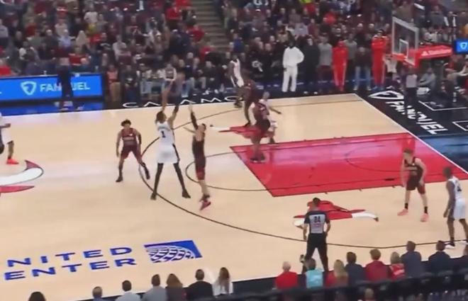 46+12+11+5+2！文班亚马都抢不走他的风头...