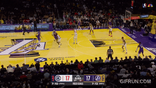 盧卡哈登的首節，華茲的三節，亞歷山大的末節