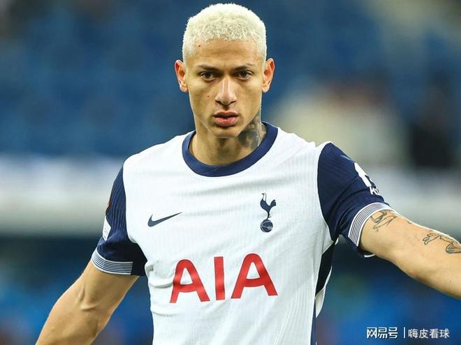 奇景！英超豪门客场第一，主场倒数第二，如今直冲欧冠区