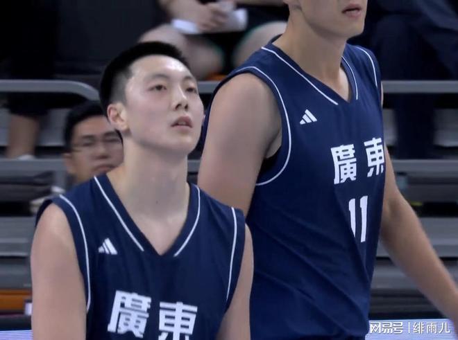 打爆韩德君+碾压李晓旭！广东队轮休“王炸内线”，保底能进决赛