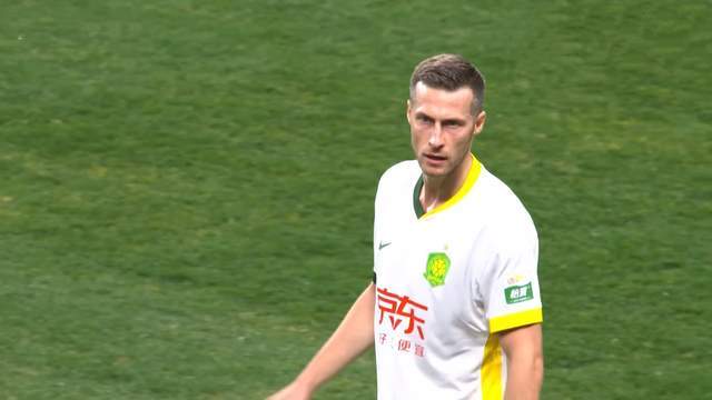 后防核心复出，国安组双外援后卫争冠 约战津门虎练兵 李磊还伤着