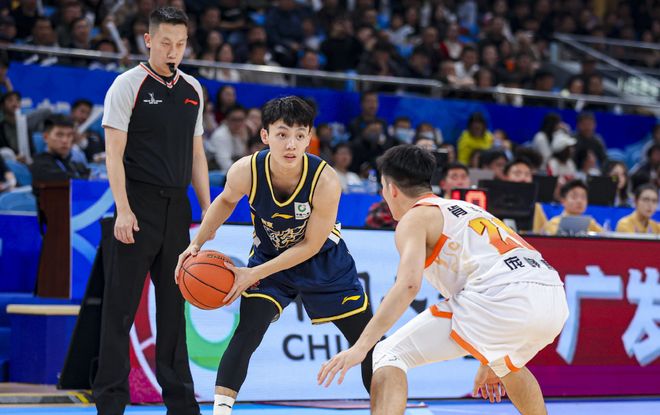 至于嗎？一場普通杯賽差點干廢廣東2大將，粵迷：不是故意真不信