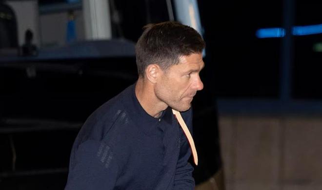 記者：阿隆索帥位未受直接威脅，但輸給阿拉維斯他可能會下課