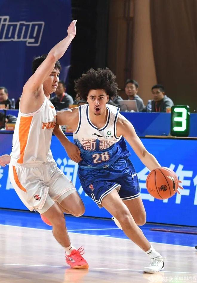 新赛季首场，新疆男篮99:91战胜福建男篮取得开门红