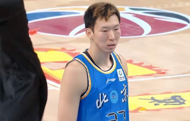 27分大胜！北京强势2连胜：陈盈骏火力全开，周琦战旧主轰15+9