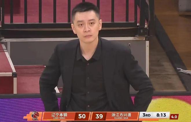 辽宁男篮16分大胜卫冕冠军，王岚嵚19分威尔斯30+7+5，胡金秋24分