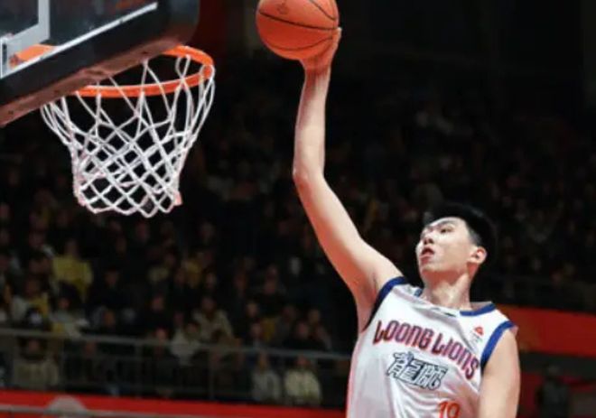 狂轟27分14籃板！前廣東中鋒又爆發(fā)，即將面對老東家