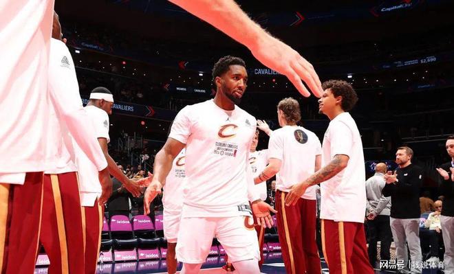 NBA官方实力榜：雷霆四连榜首火箭挺进前三 勇士第11快船排名暴跌