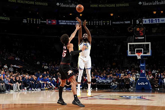 一下场球队的局面就立刻好转了，追梦已经成为了勇士的毒瘤？