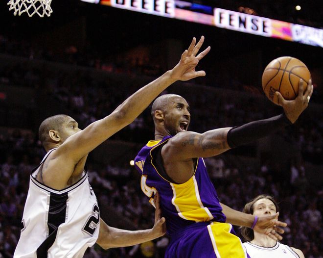 哈登前隊友：科比的歷史地位不如鄧肯！大部分榜單都這樣排！