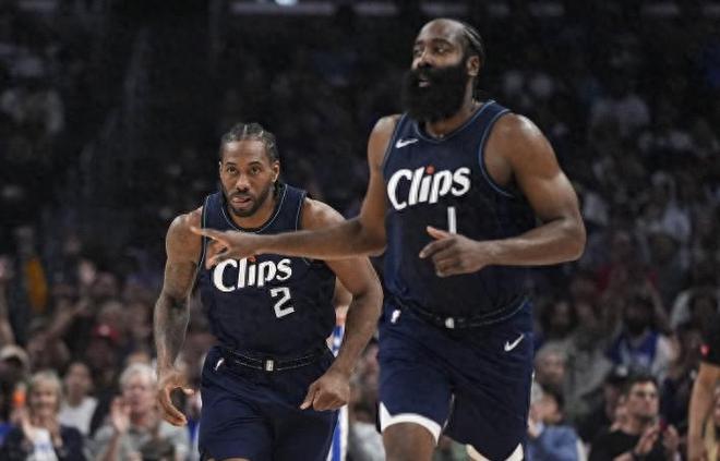 雙星閃耀！快船隊(duì)強(qiáng)壓東部領(lǐng)頭羊，真給祖巴茨試驗(yàn)出來(lái)了？