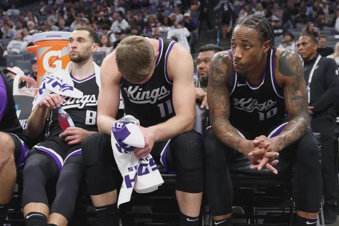 突發(fā)！半月板撕裂！4年1.86億！勇士太可惜了...