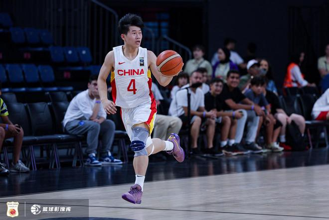 将征战CUBAL！广东男篮青年队后卫何文炜拟保送清华大学