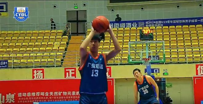 真能“作”啊！广东旧将身材发福 被教练DNP 朱芳雨说得没错