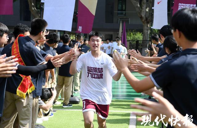 南京九中男篮出征全国总决赛，曾培养出龚毅、张成、胡雪峰等名将