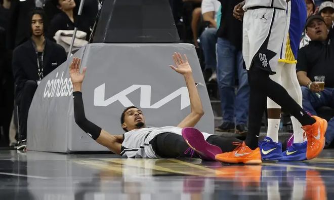 DPOY獎項又懸了？文班獲獎概率降至第2：因小腿拉傷至少休戰2-3周