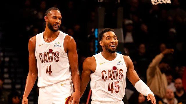 Shams：因違規輪休米切爾和莫布利，騎士被聯盟罰款10萬美元