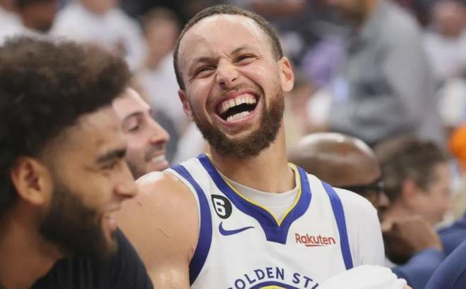 重磅！已经官宣！恭喜啊，库里都看哭了！