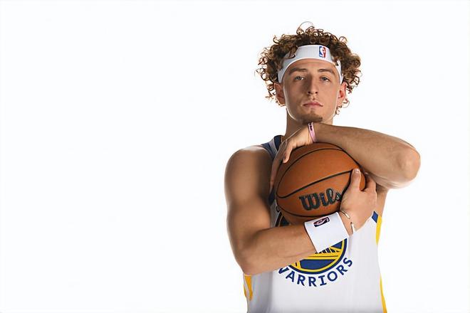 勇士后场新星：库明加是一名职业球员，我们把这一切当成生意就好