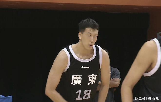 完爆张昊+逼退崔永熙！广东首发锋线曝光，这可是杜锋的争冠法宝