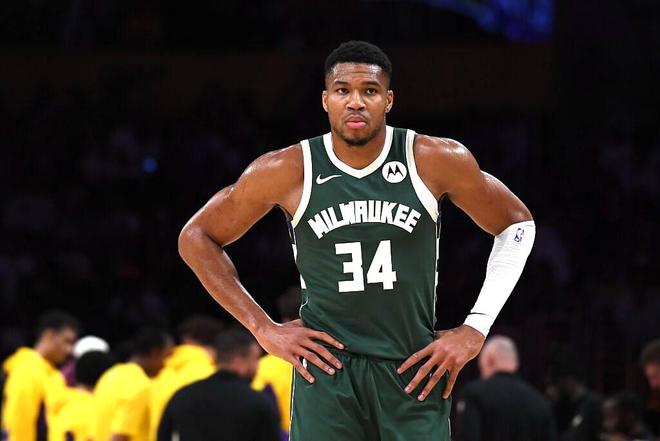 A·史密斯：别让字母去勇士搭档库里，否则勇士夺冠易如反掌