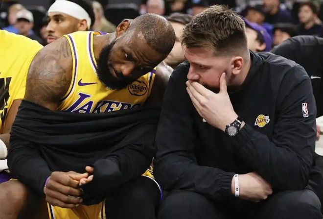 拒绝续约！湖人压力巨大，一年5260万创历史新高，但你确实老了