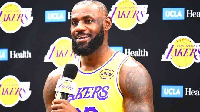 年薪5263万美元，认清现实，主动要退役，湖人的目的达到了！双赢