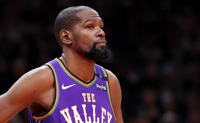 火箭遭重创！范弗利特赛季报销 威少西蒙斯无法签约 或培养谢泼德