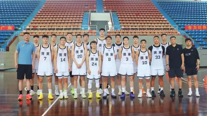 广东男篮全运会12人大名单：赵睿胡明轩领衔，王睿泽刘传兴在列