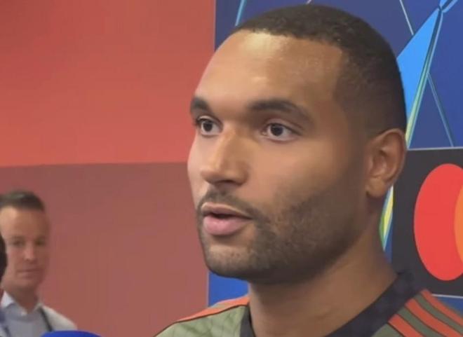 塔：如果我真的打到若昂-佩德羅的臉那當(dāng)然該紅牌，但我沒有