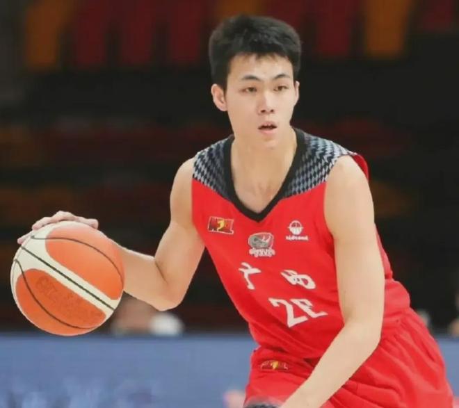 26歲廣西球王，在質(zhì)疑聲中成為本土得分王