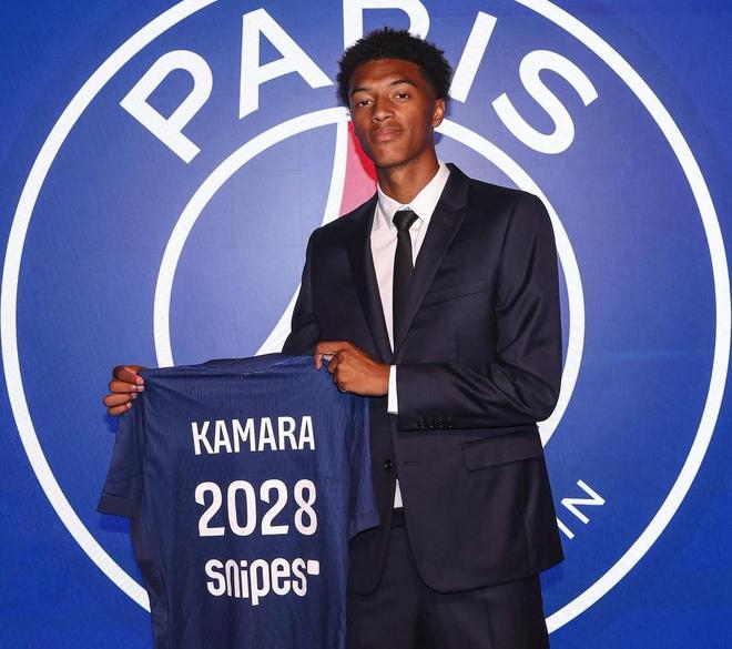 德天空：勒沃库森在与巴黎谈诺哈姆-卡马拉转会的消息不属实