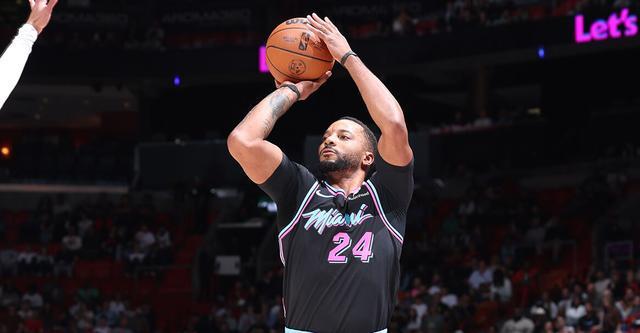 鲍威尔25+6波齐姆斯基20+8 热火主场击败勇士