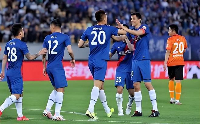 申花刚从亚冠出局就官宣迎来新赞助商,让球迷直言意外,引发热议 申花刚从亚冠出局就官宣迎来新赞助商,让球迷直言意外,引发热议