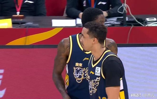 裁掉奎因?广东队可能强行留下萨林杰,朱芳雨有望签约第五外援! 裁掉奎因?广东队可能强行留下萨林杰,朱芳雨有望签约第五外援!