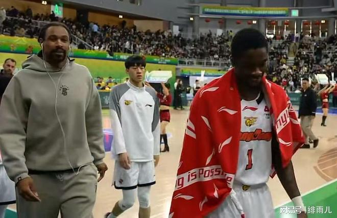 终于来了!广东最强小外援驰援杜锋,能打爆新疆魔鬼主场? 终于来了!广东最强小外援驰援杜锋,能打爆新疆魔鬼主场?