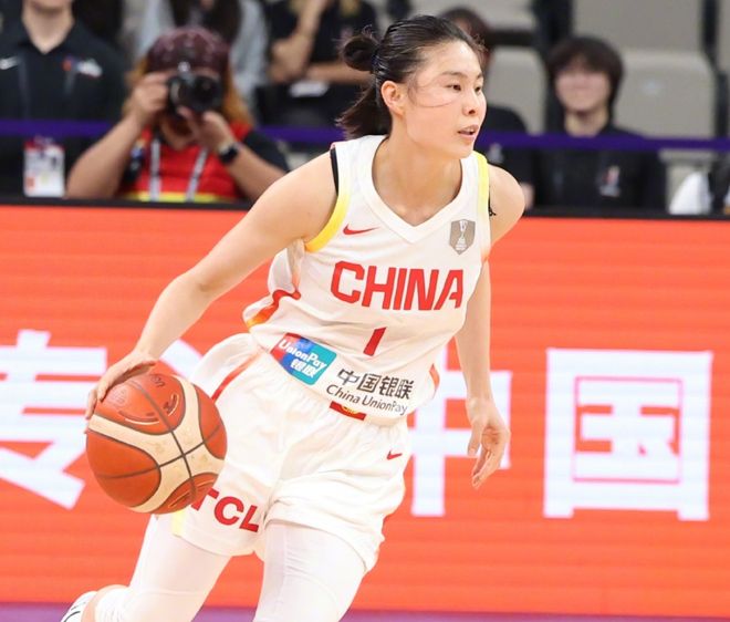 女篮胜捷克!韩乔生赞王思雨,苏群点锋线与张子宇弊端,外线打铁 女篮胜捷克!韩乔生赞王思雨,苏群点锋线与张子宇弊端,外线打铁