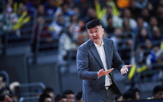 广东宏远16分大败！输给辽宁男篮，崔永熙首秀2分，萨林杰0分