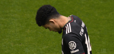 半场:拜仁0-0弗赖堡,格纳布里造险,诺伊尔神勇扑救 半场:拜仁0-0弗赖堡,格纳布里造险,诺伊尔神勇扑救