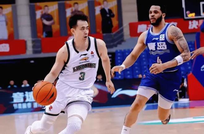 辽宁输卡位战3将该反思！继伟狂铁，鄢手骐副作用，得姜宇星血亏